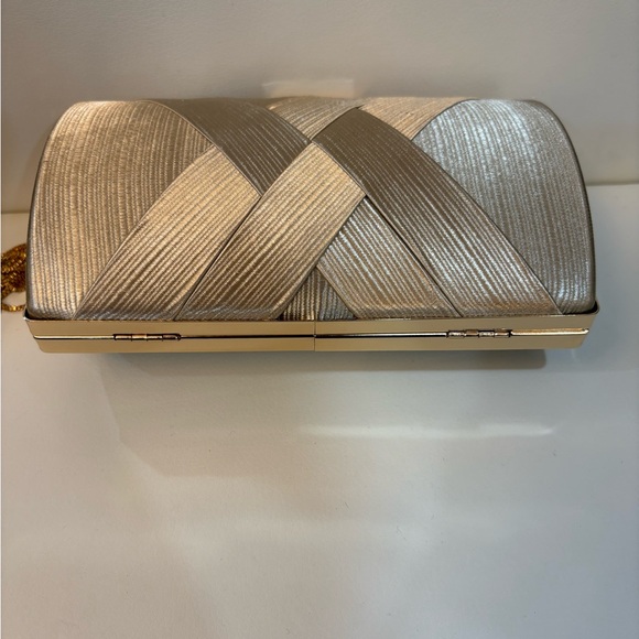 Rose Gold Clutch with Tassel. Used only once! Comes with strap - Picture 3 of 8